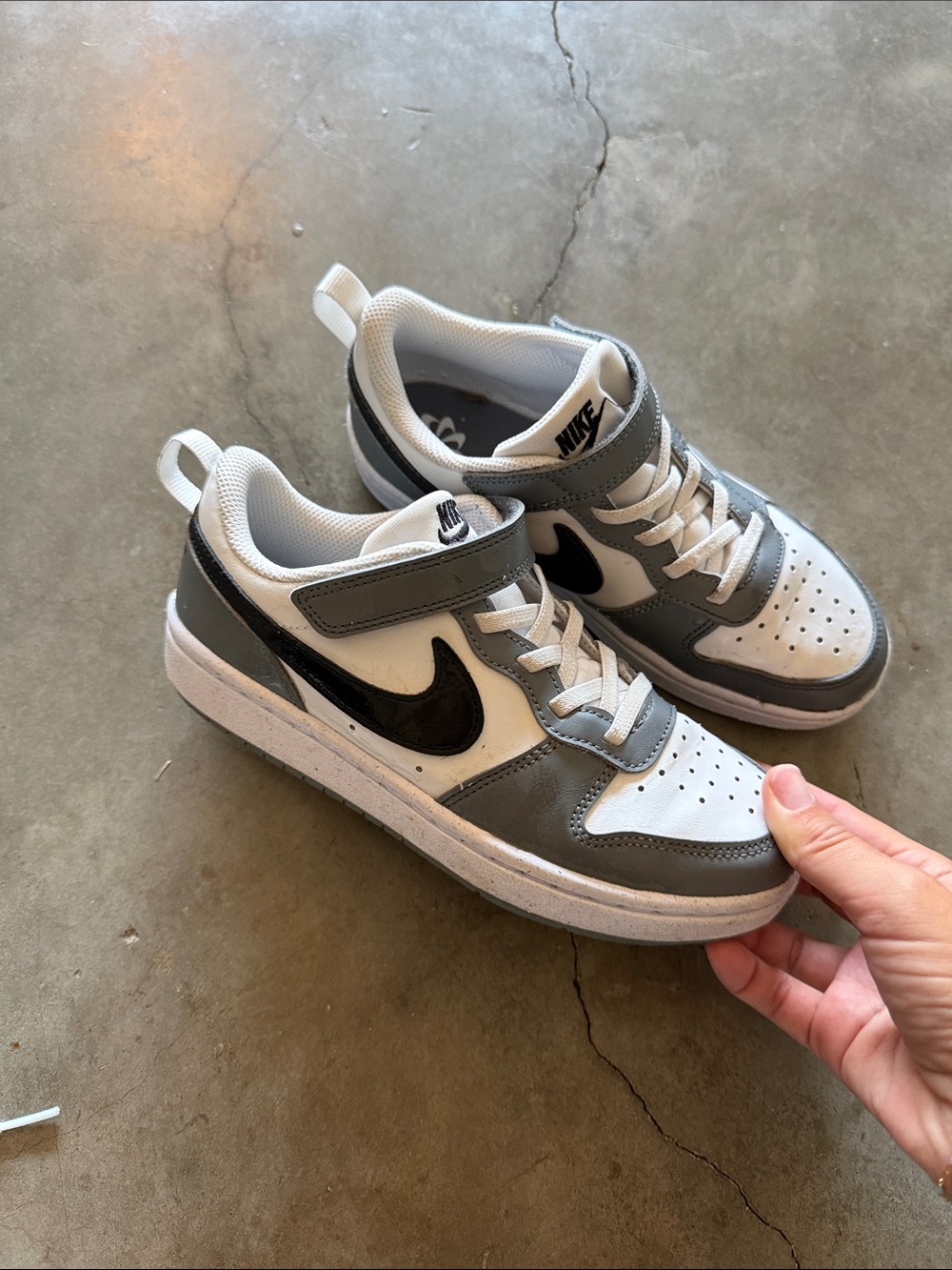 Nike Kids White, Gray and Black Low-Top Sneakers